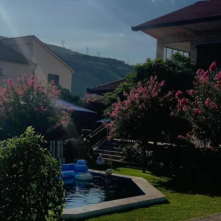 Sunn Gæstehus Buna